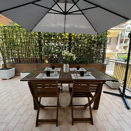 House Garden 44 - 15 Minutes From Vatican Museums-3